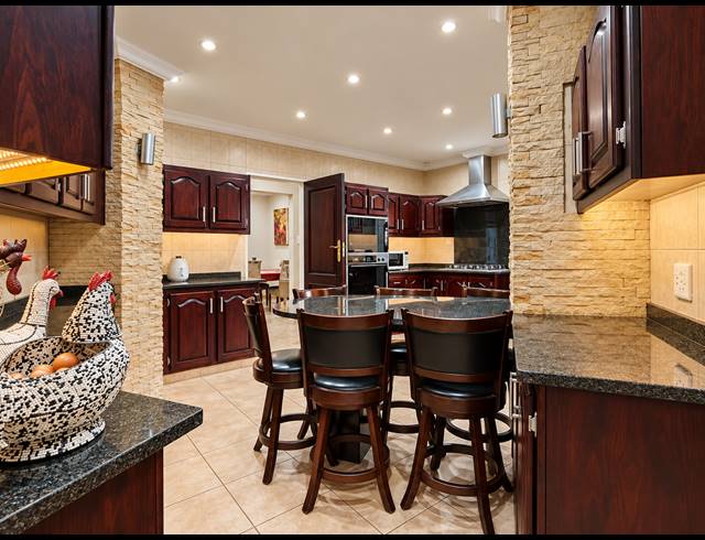 4 BEDROOM HOUSE FOR SALE IN THREE RIVERS EAST